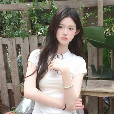 芒果和红色轮椅